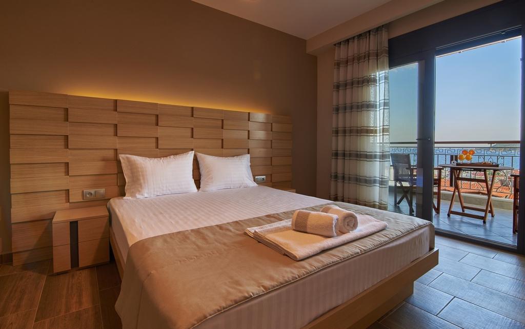 Athos Thea Luxury